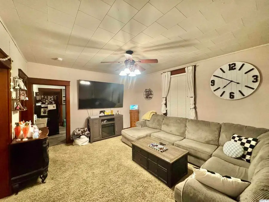 423 N 14, Quincy, IL 62301 - #2