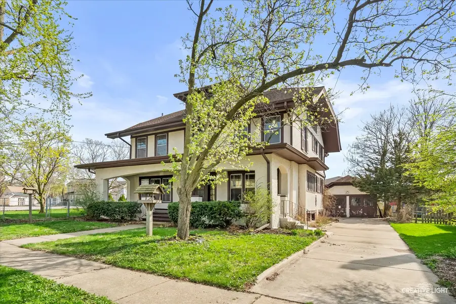 427 E Benton Street, Aurora, IL 60505 - #3