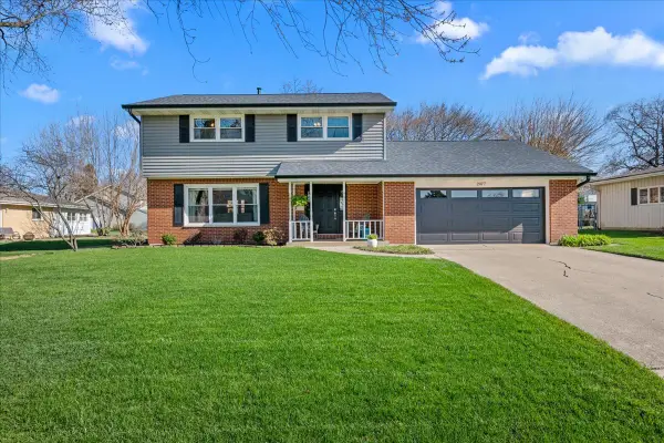 2477 Cambridge Drive, Aurora, IL 60506