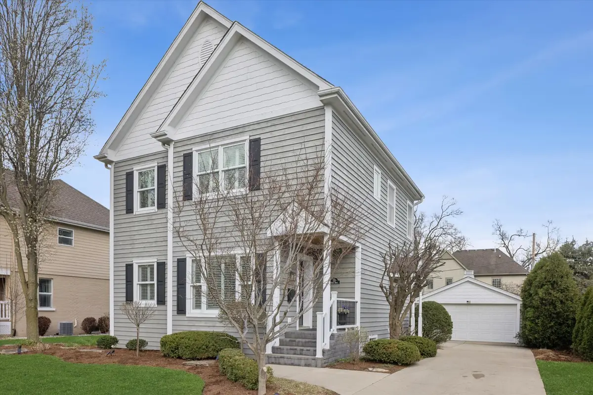 131 Indian Drive, Clarendon Hills, IL 60514 - #1