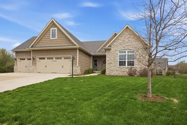 1204 Ashford Court, Mahomet, IL 61853
