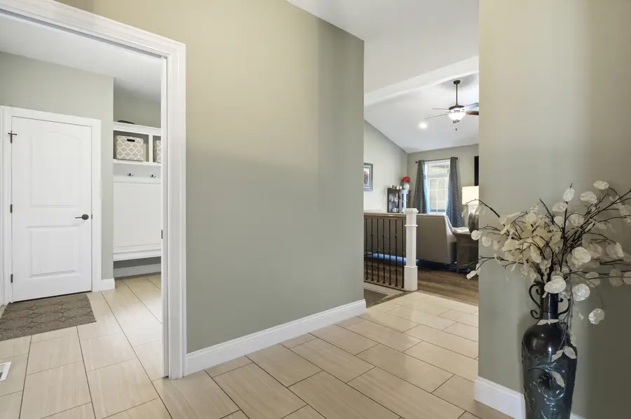 1204 Ashford Court, Mahomet, IL 61853 - #2