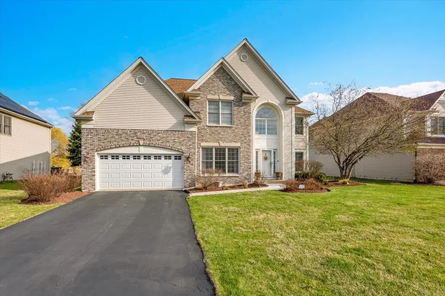 415 Mallard Point Drive, North Aurora, IL 60542 - #2