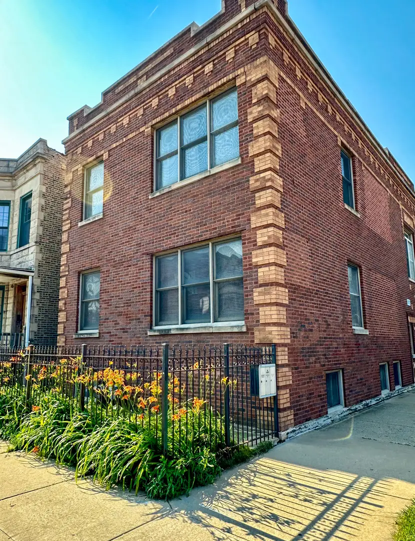 2751 N Campbell Avenue #2, Chicago, IL 60647 - #1