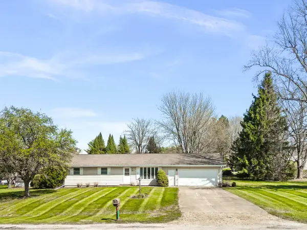 14735 Lunar Drive, Bloomington, IL 61705