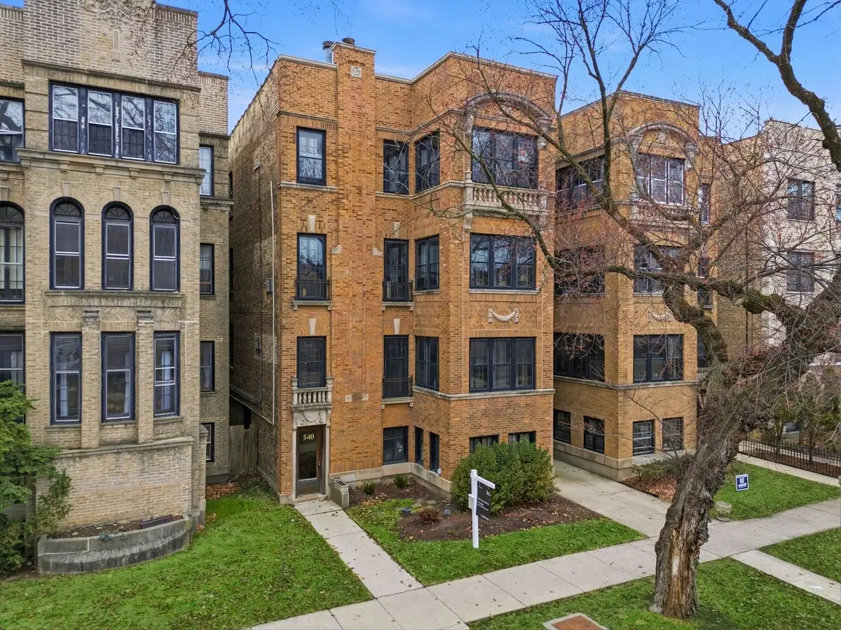 540 Sheridan Road #3, Evanston, IL 60202 - #1