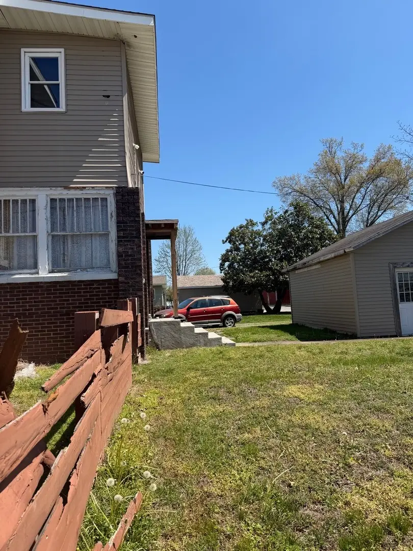 802 E Poplar Street, West Frankfort, IL 62896 - #3