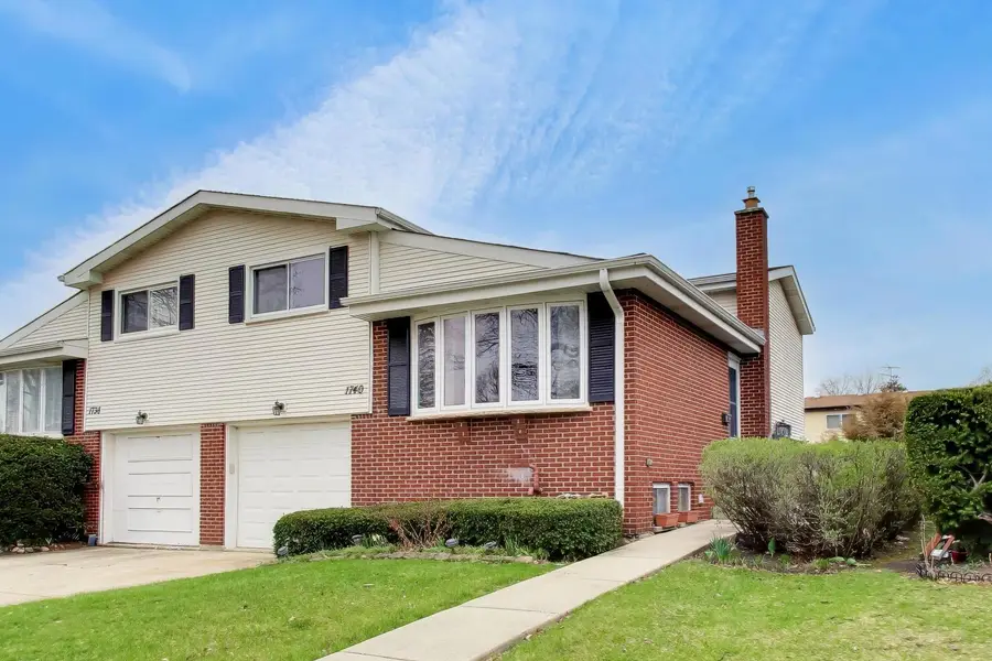 1740 N Drury Lane, Arlington Heights, IL 60004 - #3