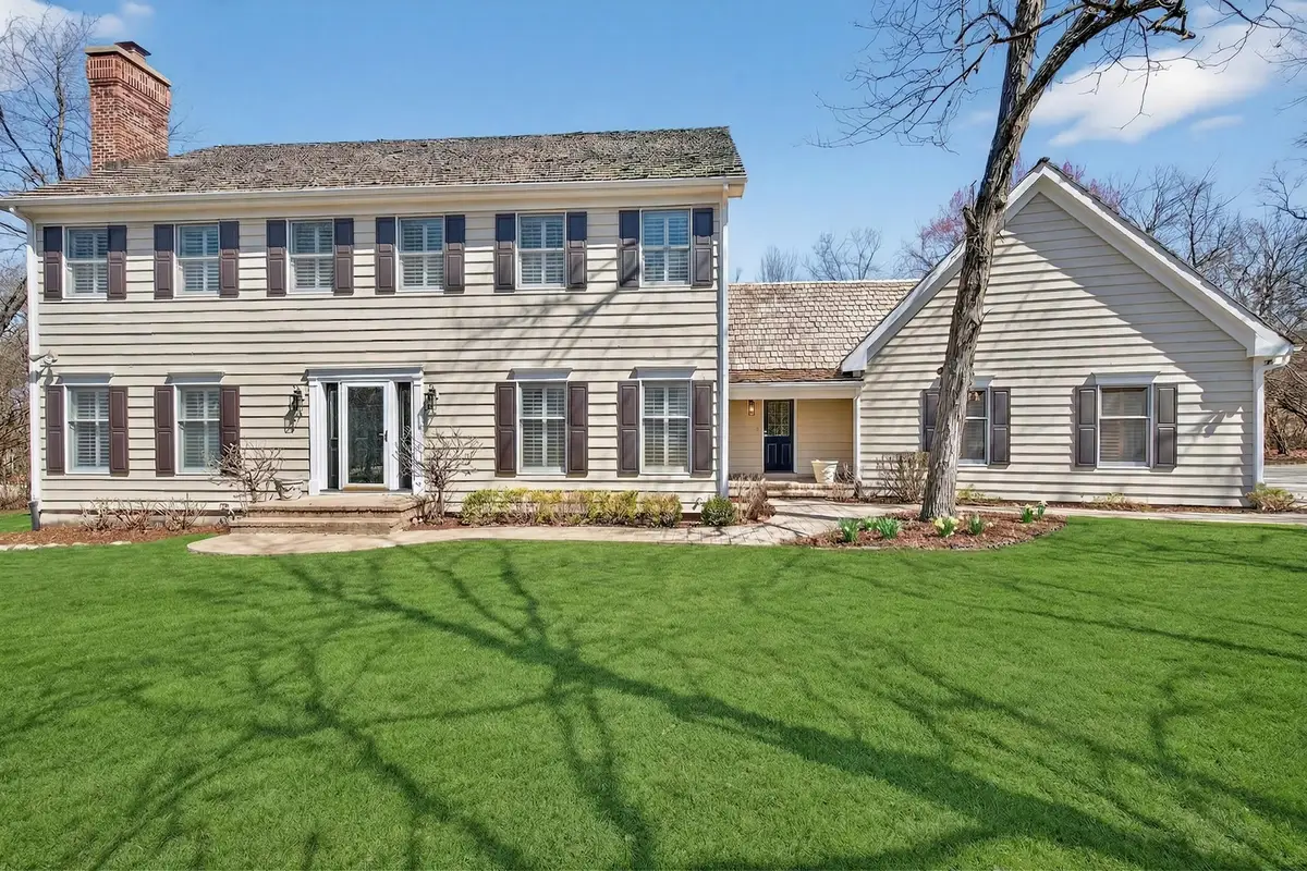 25138 N Pawnee Road, Barrington, IL 60010 - #1