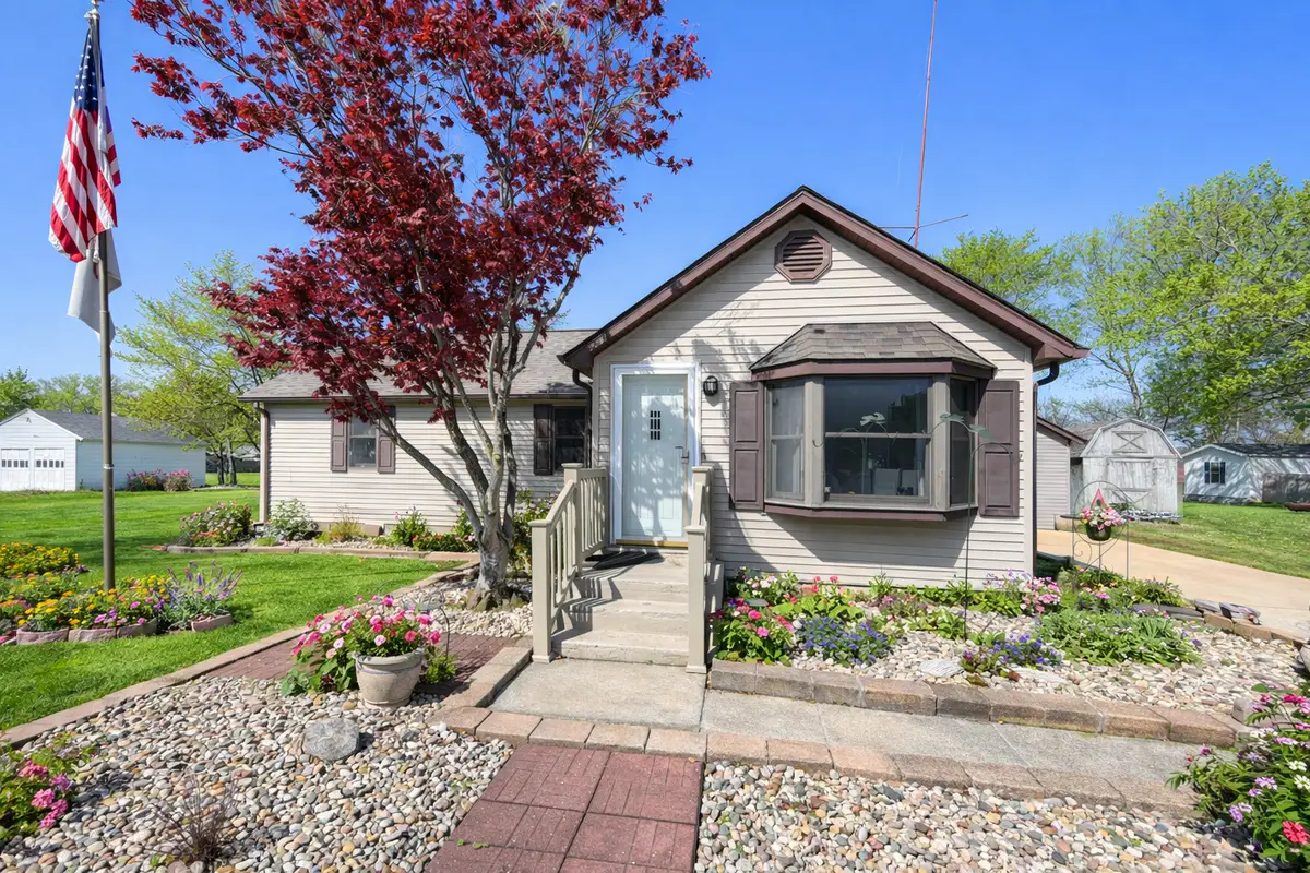 405 Wortby Street, Odin, IL 62870 - #1