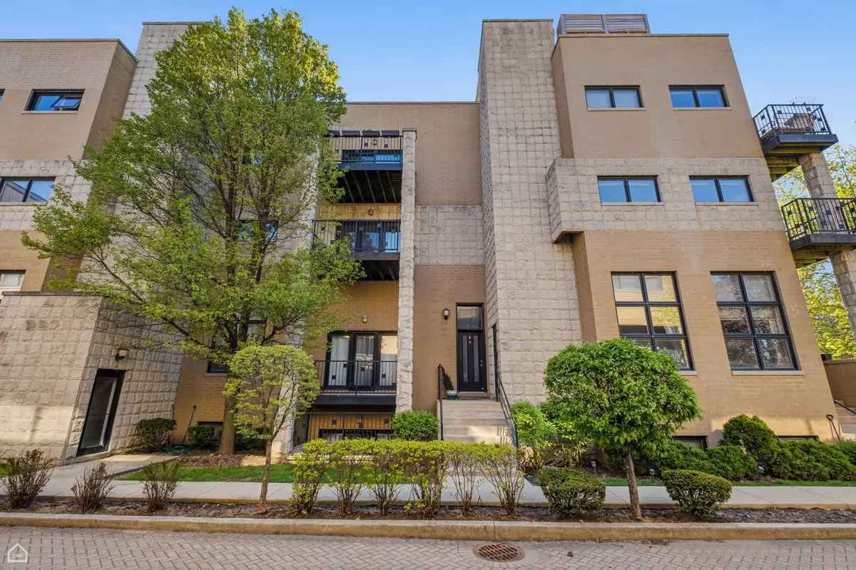 2144 W Schiller Street #E, Chicago, IL 60622 - #1