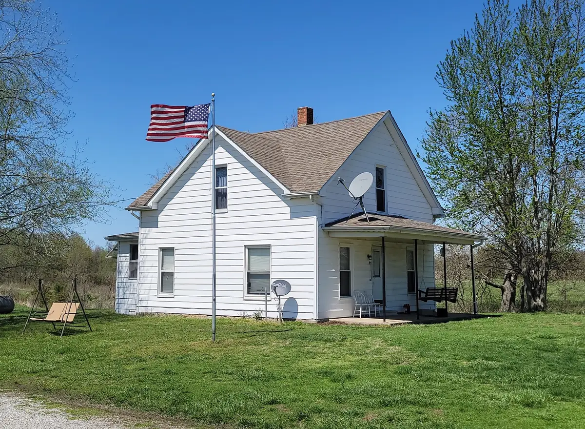 5568 Lois Lane, Salem, IL 62881 - #1