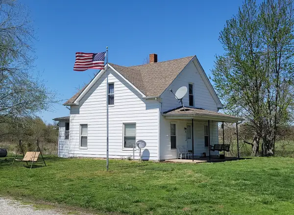 5568 Lois Lane, Salem, IL 62881