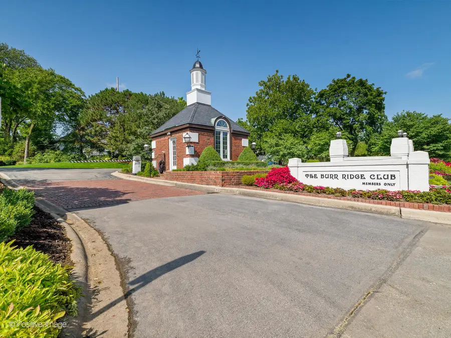 1604 Burr Ridge Club, Burr Ridge, IL 60527 - #2