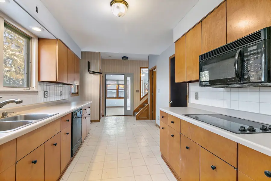 126 Park Avenue, Dekalb, IL 60115 - #3