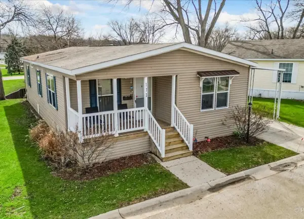 173 Northshore Road, Elgin, IL 60123