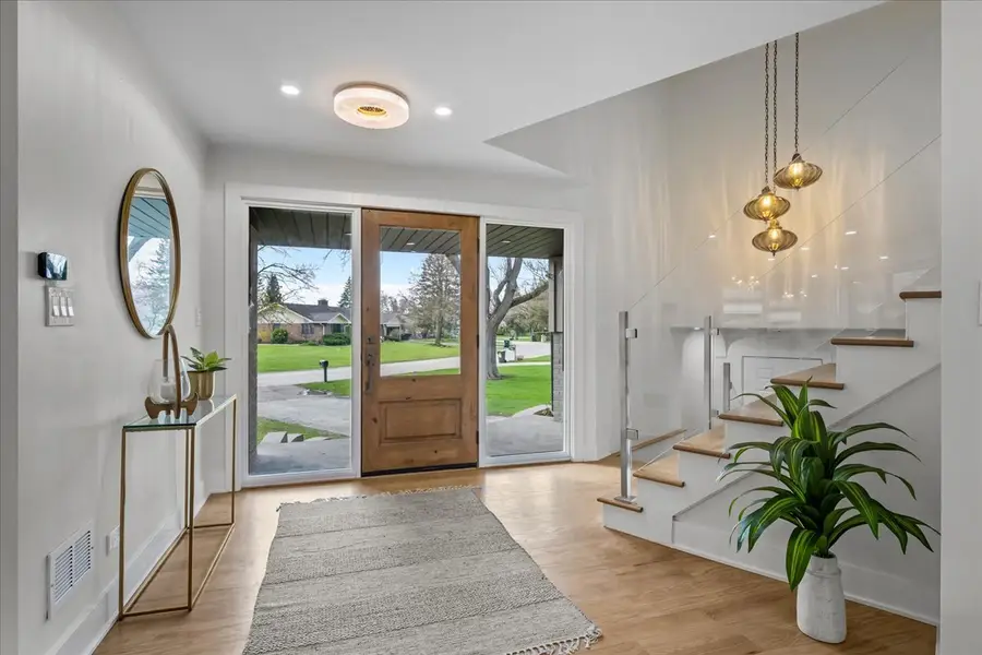 3492 Whirlaway Drive, Northbrook, IL 60062 - #2