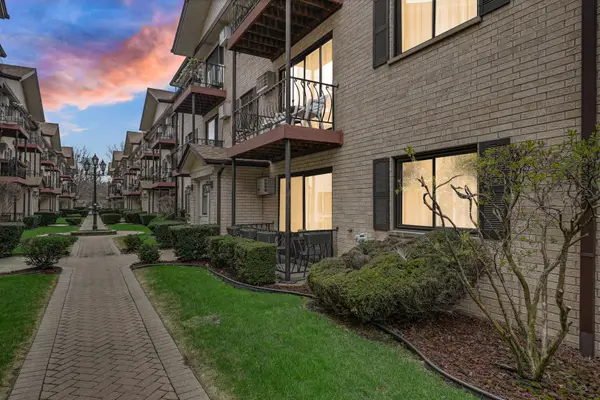 5159 N East River Road #110E, Chicago, IL 60656