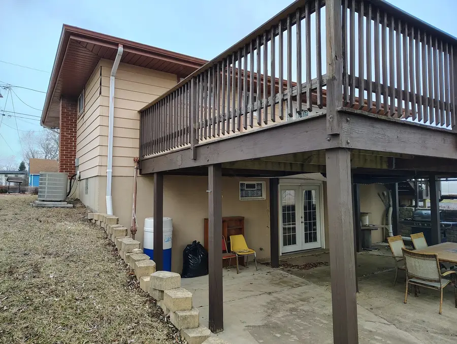 2617 W Greenwood Avenue, Waukegan, IL 60087 - #3