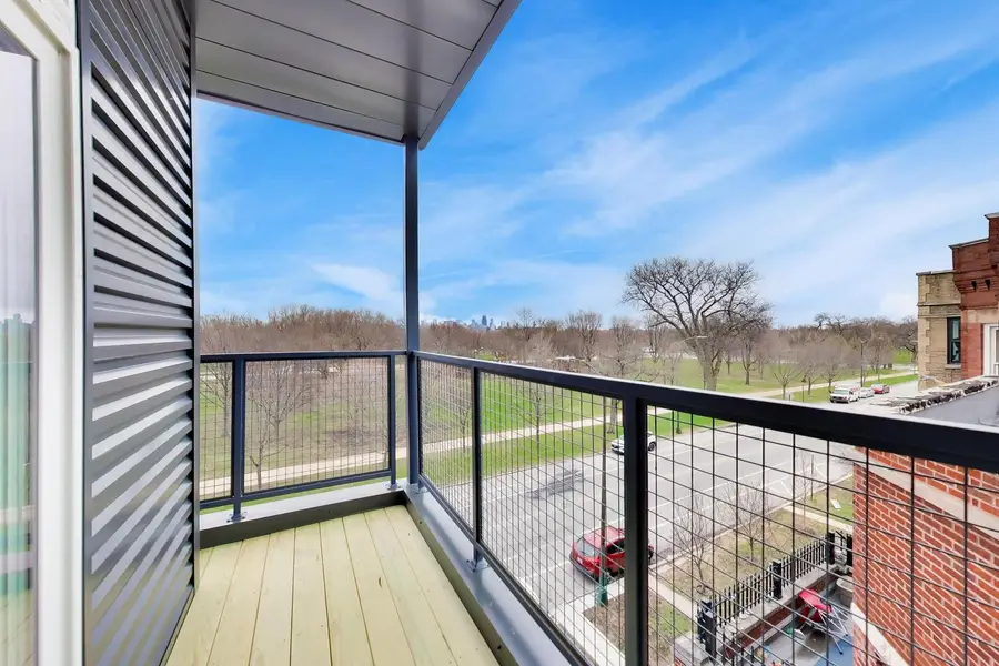 1244 N Kedzie Avenue #4, Chicago, IL 60651 - #3
