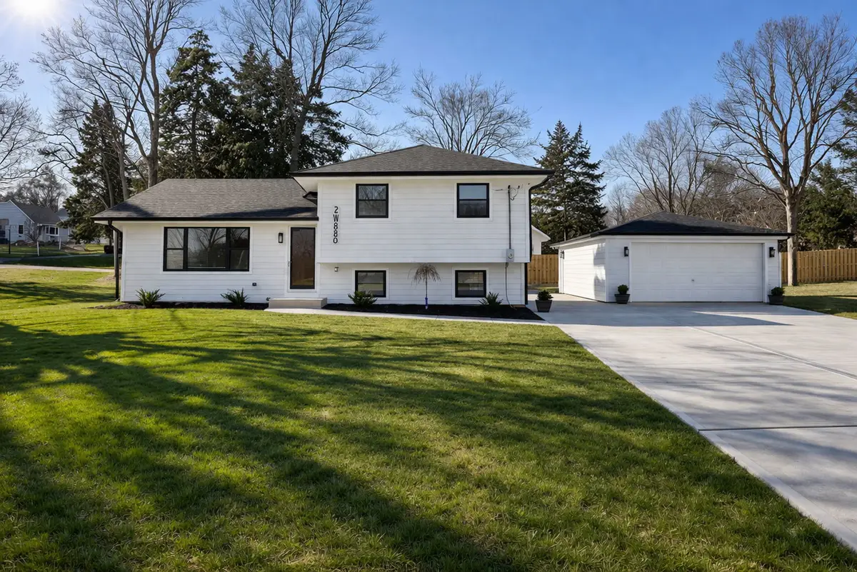 22W080 Valleyview Drive, Glen Ellyn, IL 60137 - #1