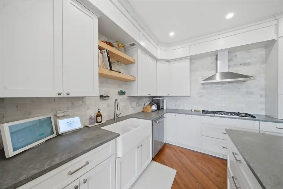 1532 W Oakdale Avenue, Chicago, IL 60657 - #3