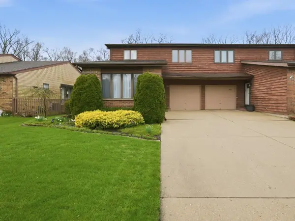 312 Brookdale Drive #A, Bloomingdale, IL 60108