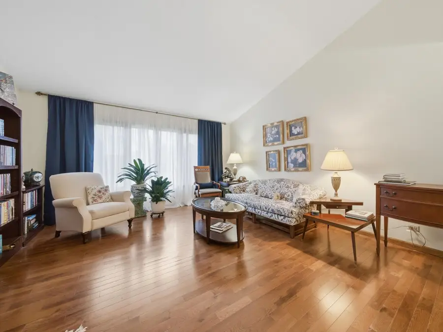 312 Brookdale Drive #A, Bloomingdale, IL 60108 - #2