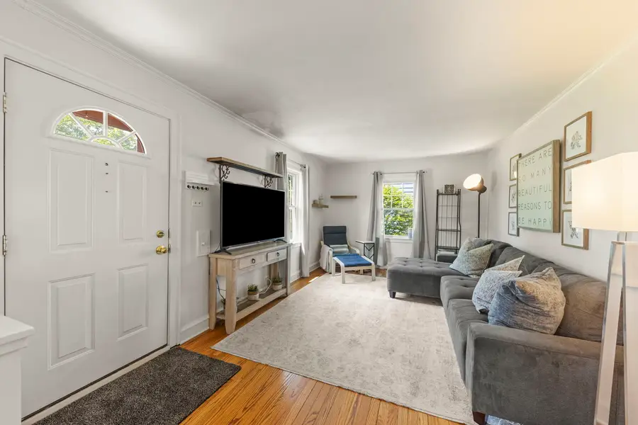 919 N President Street, Wheaton, IL 60187 - #3