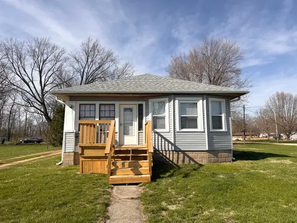 302 W Division Street, Amboy, IL 61310