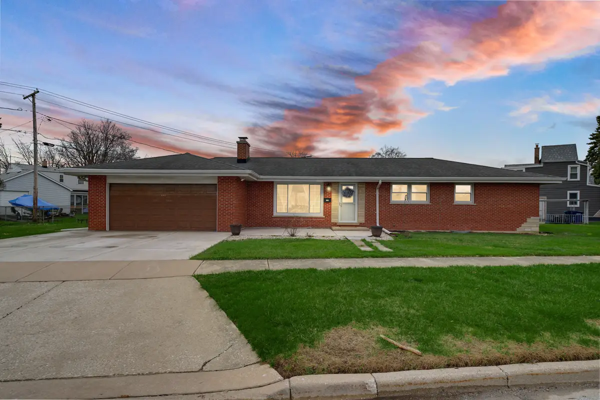 131 Village Drive, Northlake, IL 60164 - #1