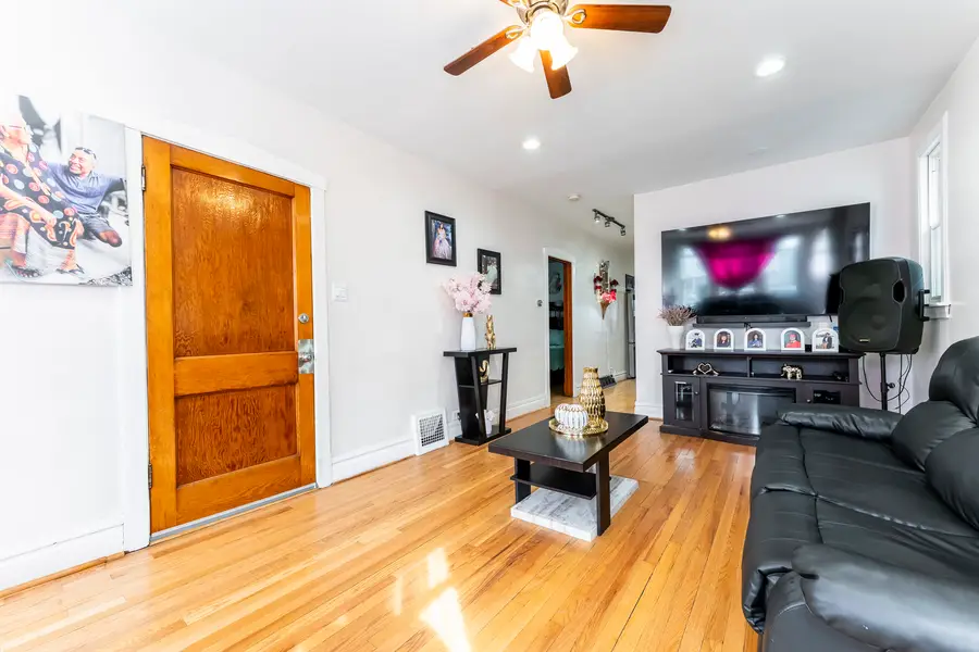 5450 W Drummond Place, Chicago, IL 60639 - #3