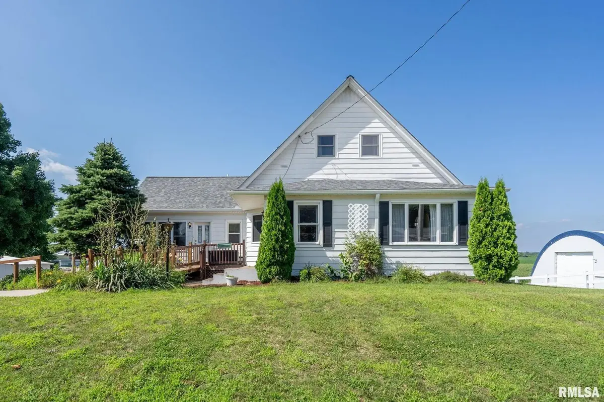 1324 13th Avenue N, Clinton, IA 52732 - #1