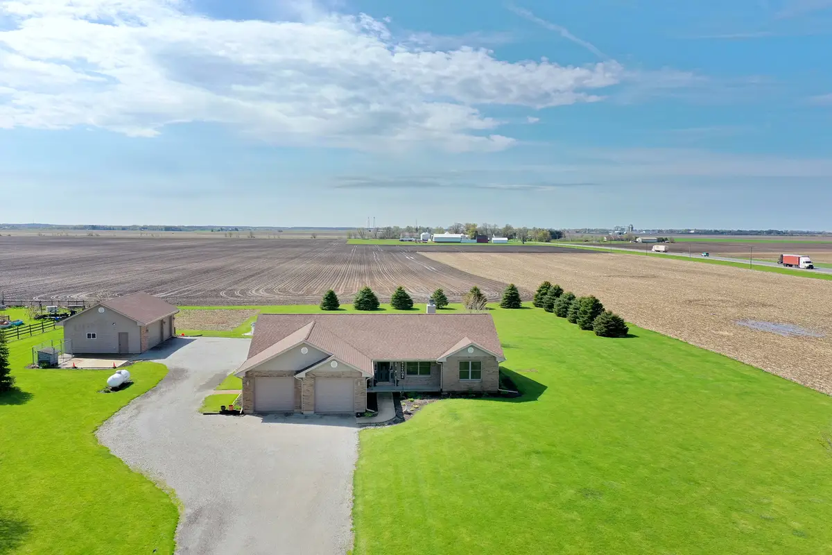 13042 E 10500n Road, Grant Park, IL 60940 - #1