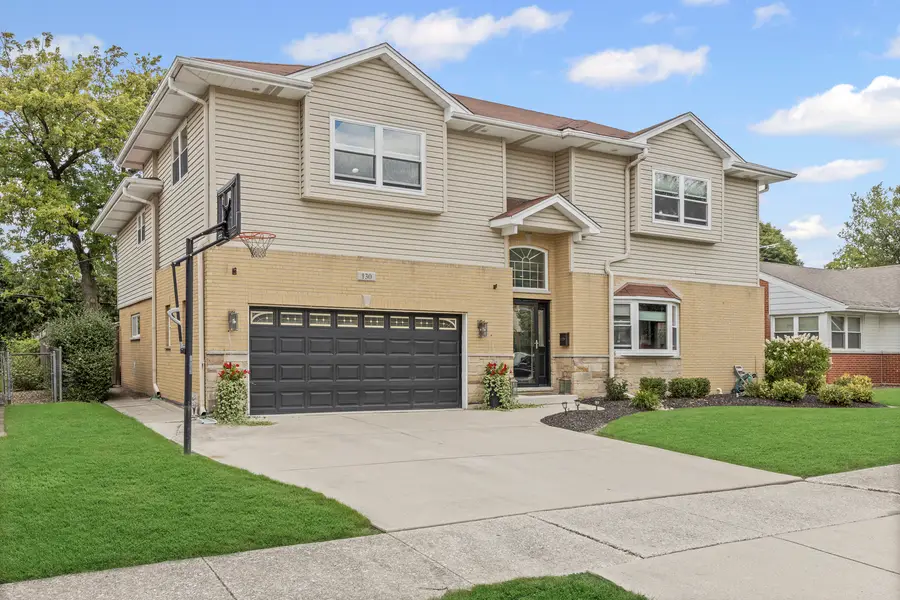 130 S Elm Tree Lane, Elmhurst, IL 60126 - #2