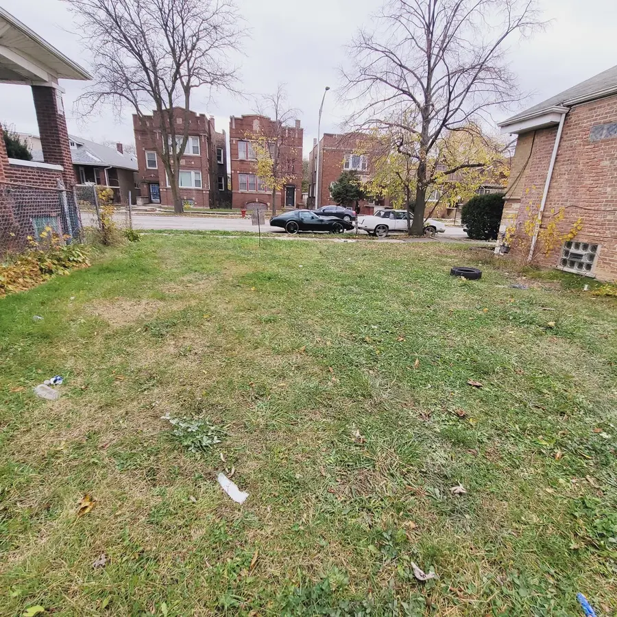 8029 S Loomis Boulevard, Chicago, IL 60620 - #2