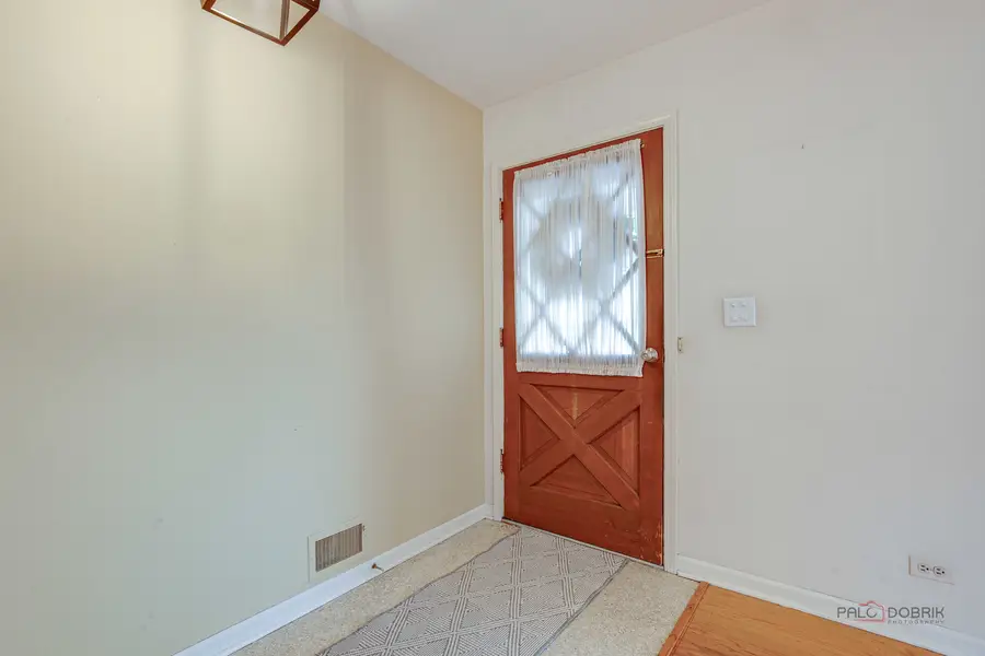 1407 N Douglas Avenue, Arlington Heights, IL 60004 - #3