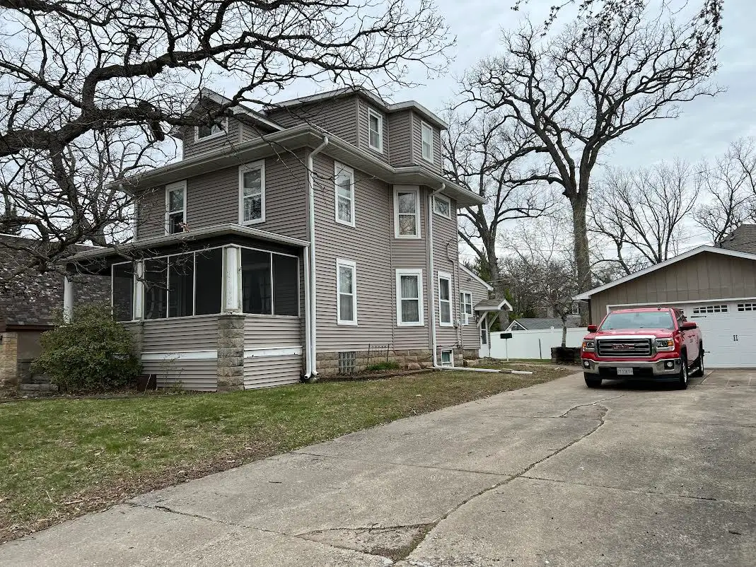 1587 34th Avenue, Moline, IL 61265 - #1