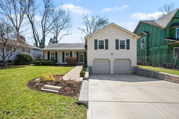 923 Oxford Road, Glen Ellyn, IL 60137