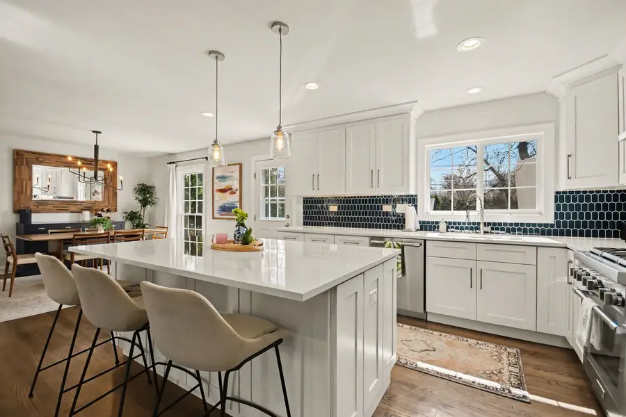 923 Oxford Road, Glen Ellyn, IL 60137 - #2