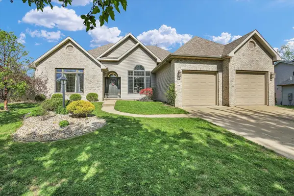 502 S Jeffery Drive, Mahomet, IL 61853