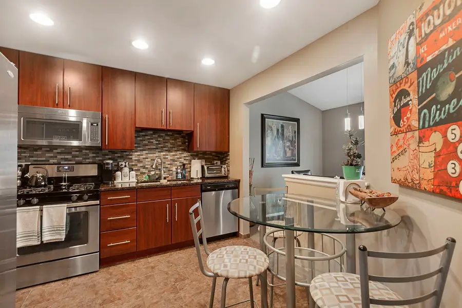 1602 Hadley Court #C2, Wheeling, IL 60090 - #3