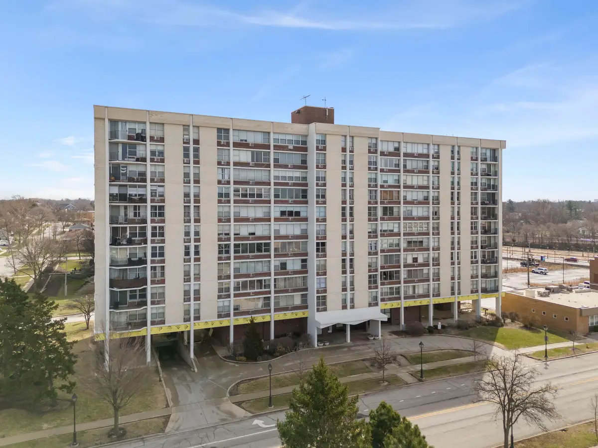 33 N Main Street #4J, Lombard, IL 60148 - #1