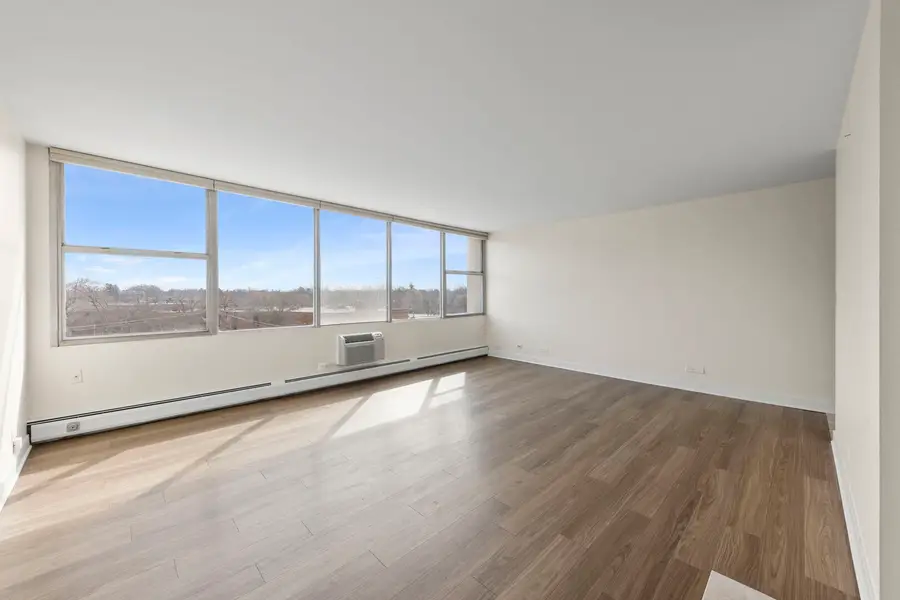 33 N Main Street #4J, Lombard, IL 60148 - #2