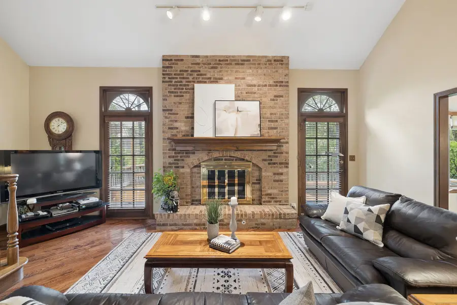 946 Montgomery Court, Naperville, IL 60540 - #2