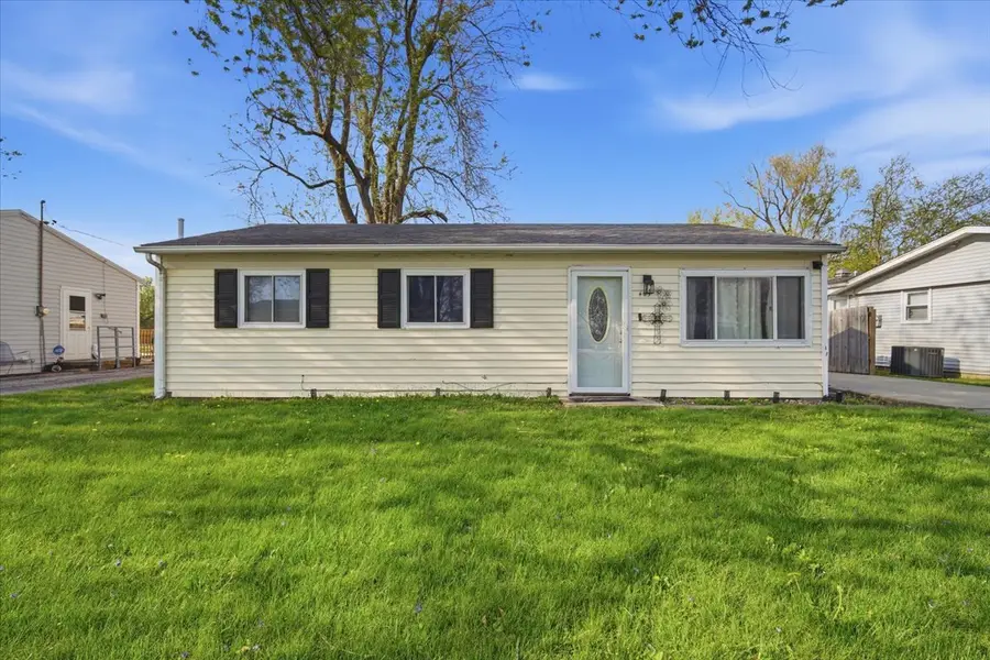 403 Sunset Drive, Leroy, IL 61752 - #2