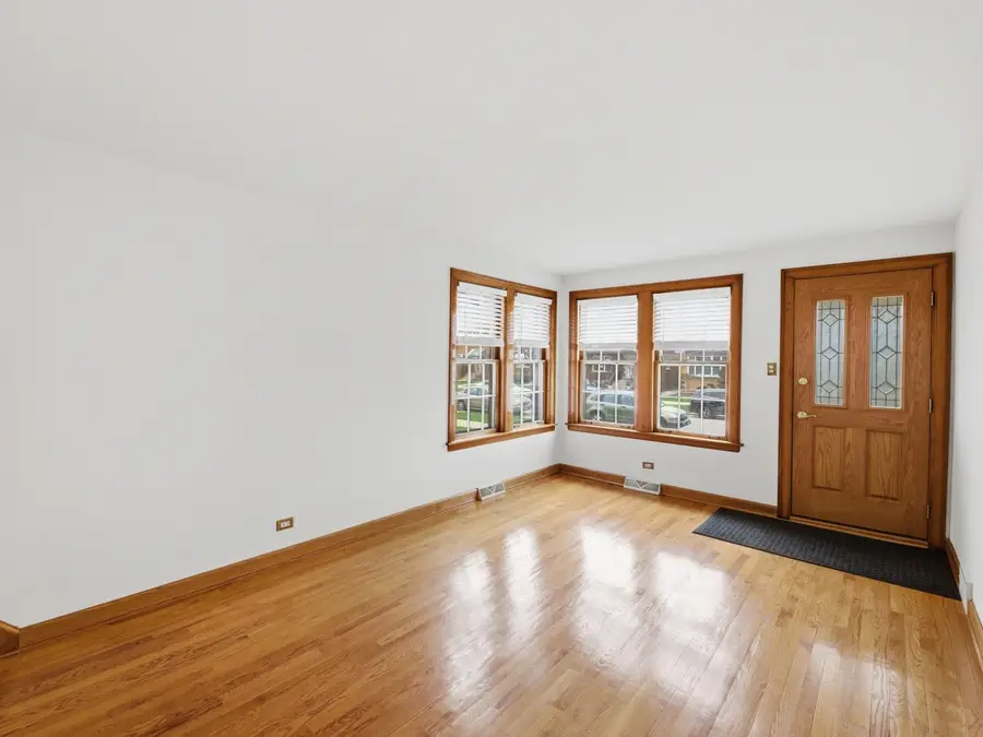 5435 S Newcastle Avenue, Chicago, IL 60638 - #2