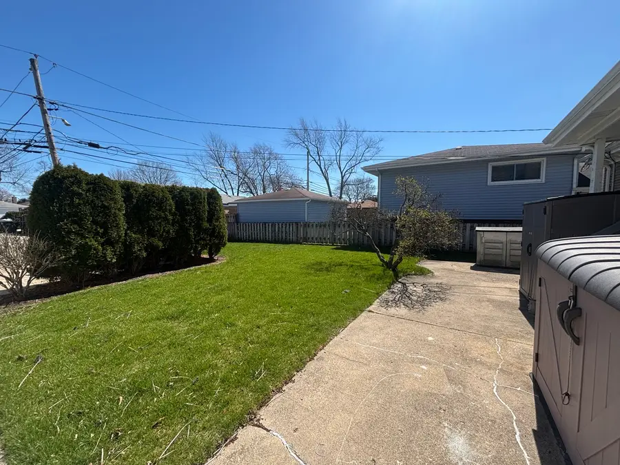 8049 E Prairie Road, Skokie, IL 60076 - #3