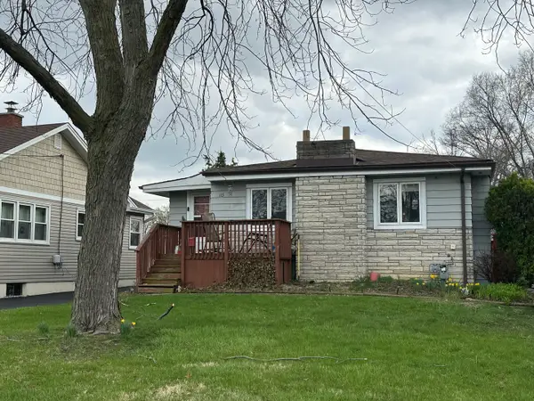 115 E Division Street, Villa Park, IL 60181
