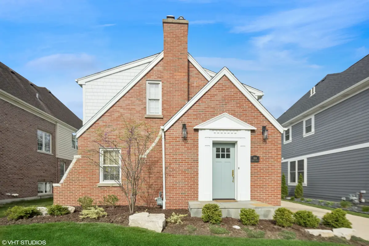 324 S Poplar Avenue E, Elmhurst, IL 60126 - #1